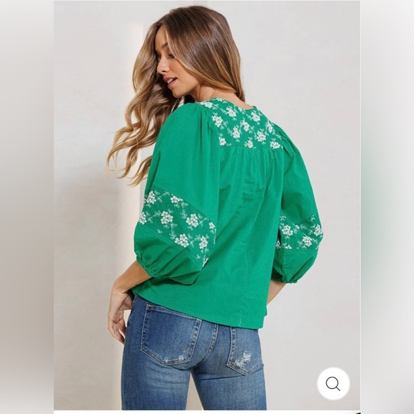 LAST 3️⃣ GREEN 3/4 SLEEVES EMBROIDRY FLORAL BLOUSE TOP - Picture 2 of 2